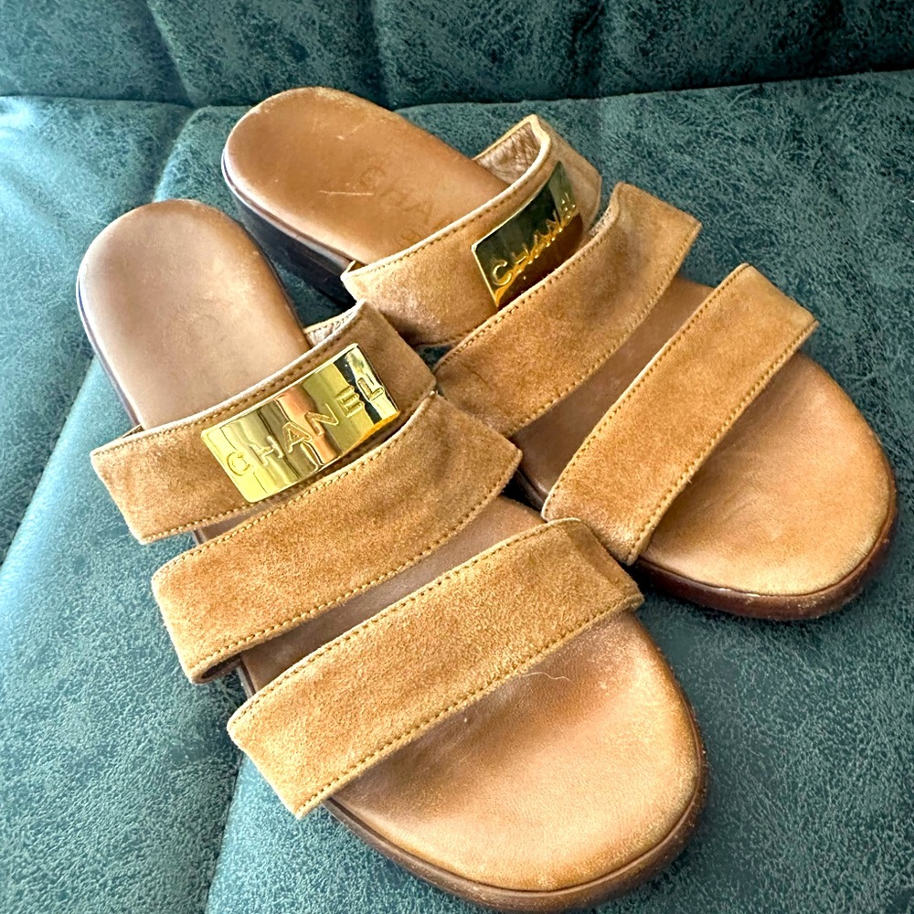 Vintage Chanel Brown Suede Sandals 38 (6.5-7)
